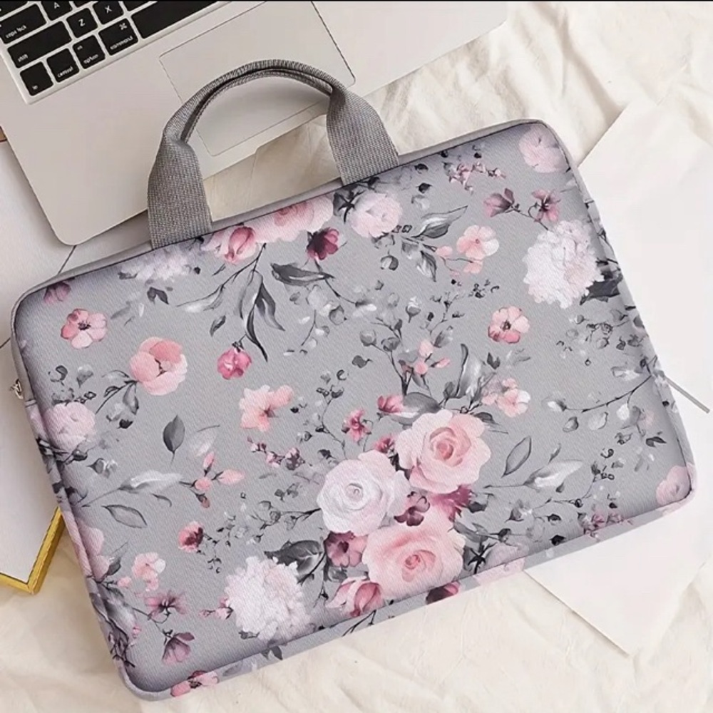 NWOT Laptop Case 15” Gray Floral